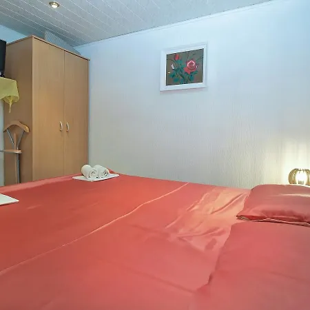 Lovre 1605 Apartman