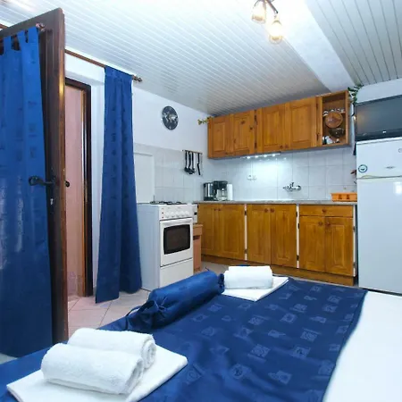 Lovre 1605 Apartman