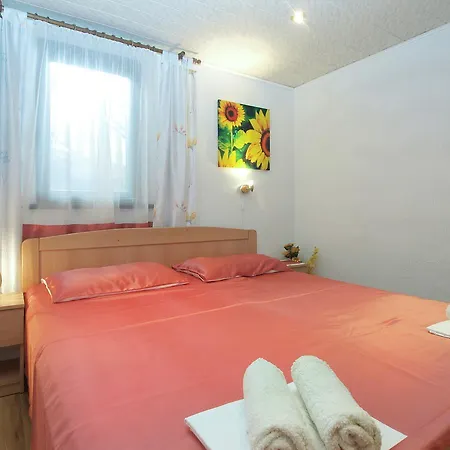 Lovre 1605 Apartamento